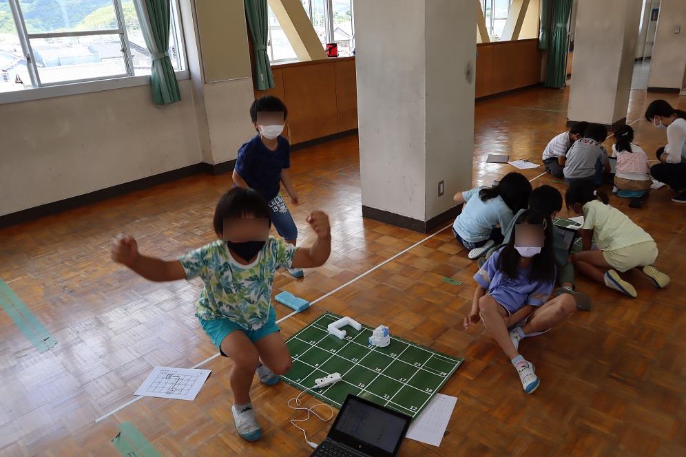 Chromebook™でプログラミング「静岡市立清水飯田小」