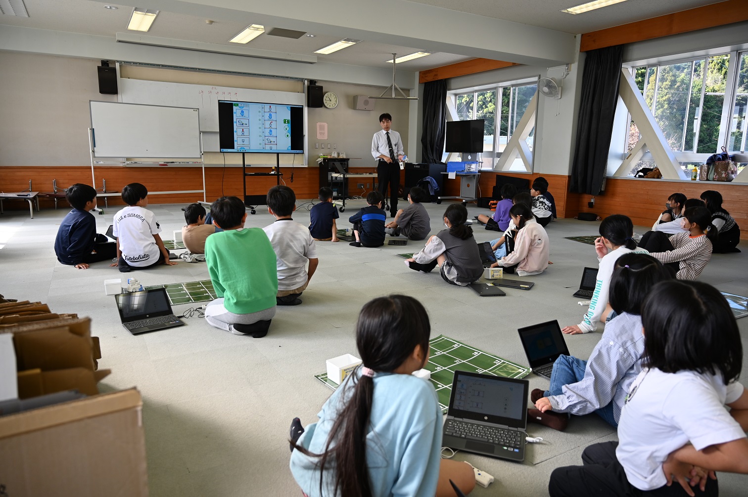 Chromebook™でプログラミング「静岡市立長田西小」